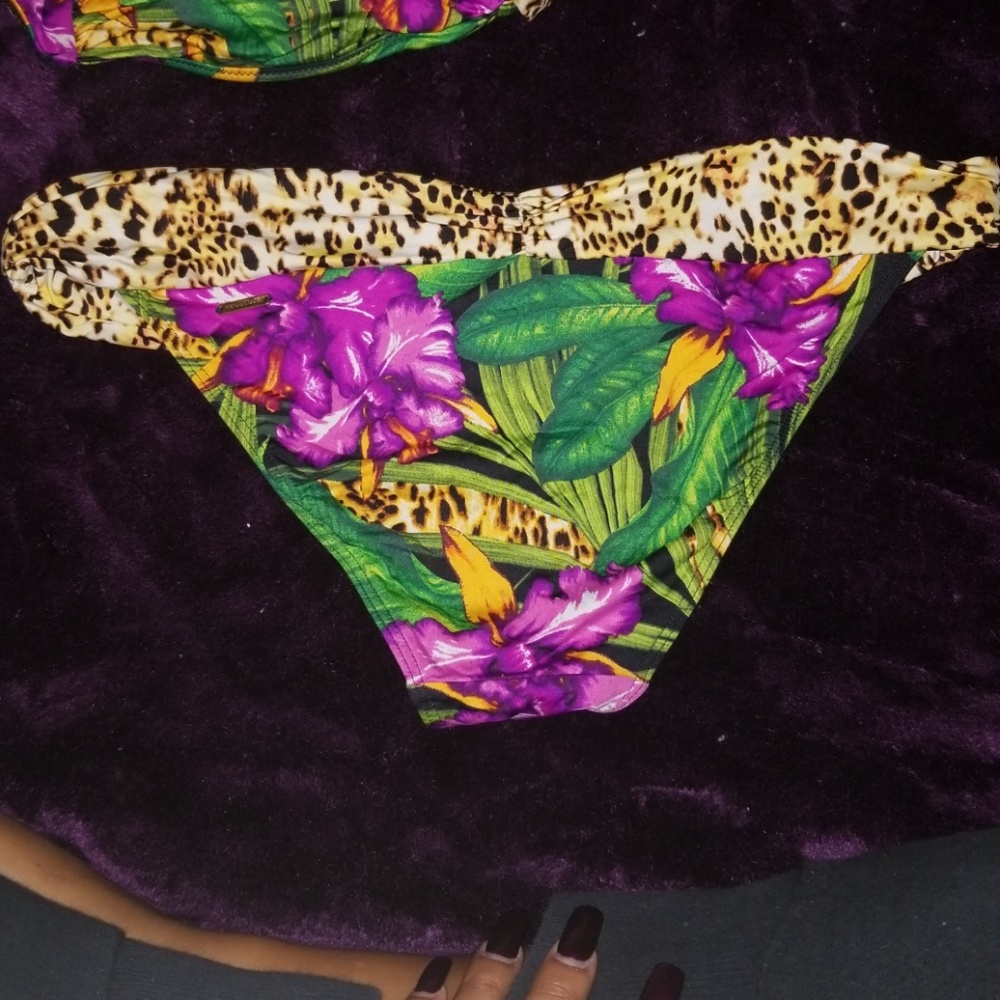Bathing suit - Picture 3 of 4